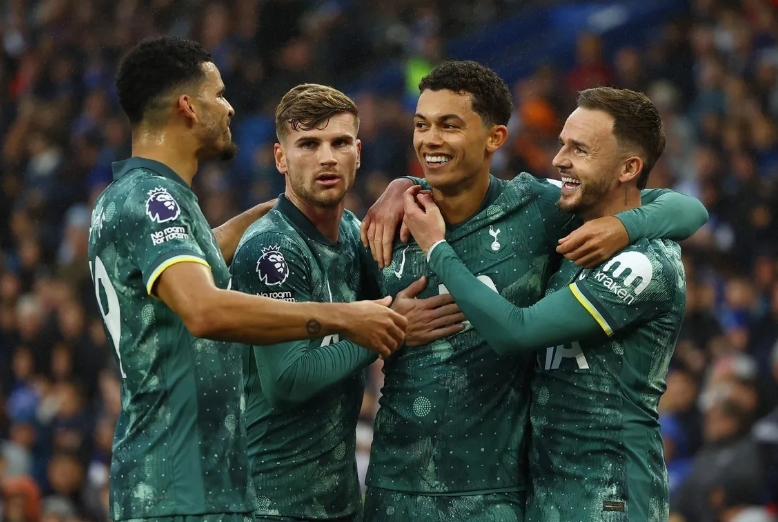 体育课的延 体育课的延