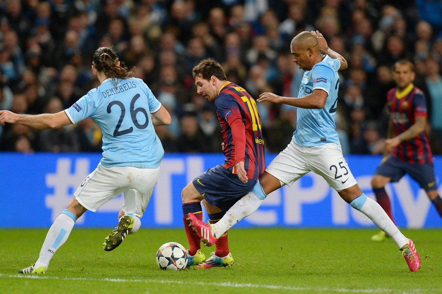 黄牌背后的 黄牌背后的