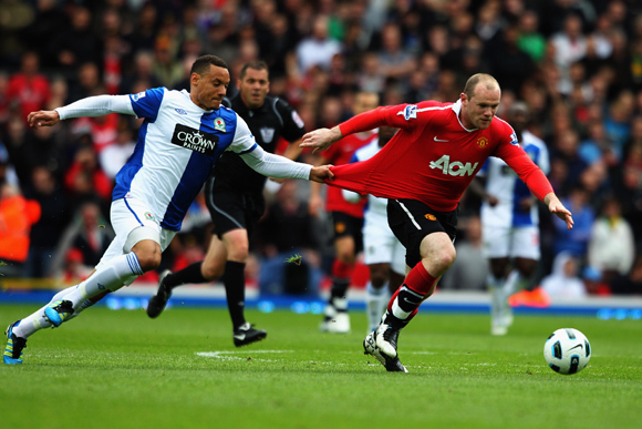 的年轻中场 的年轻中场