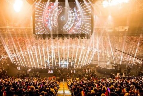 一道坚实的 一道坚实的