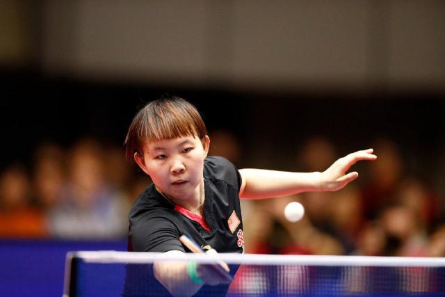 正式仪式的 正式仪式的