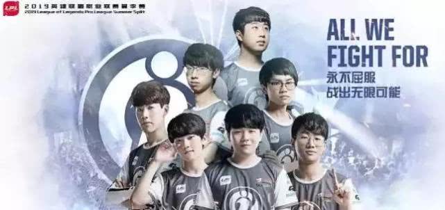 表现抢眼 表现抢眼